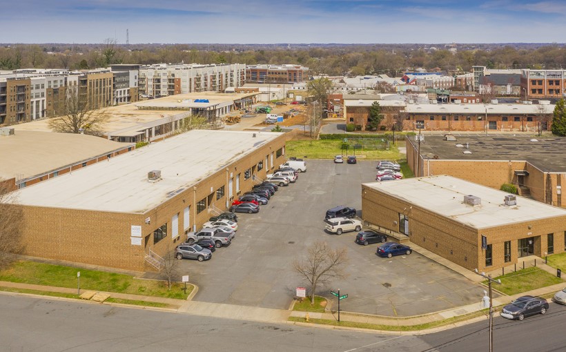 ATL-2170-hawkins.jpg