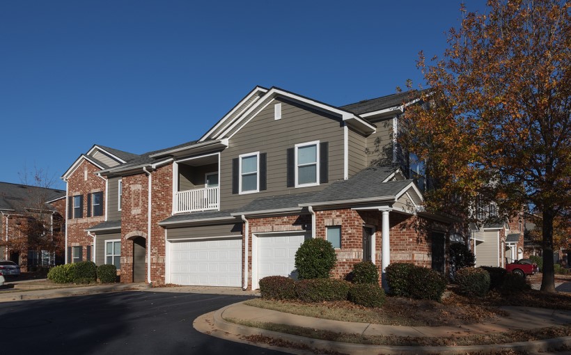 Bluedog Capital Sells Two Apartment Communities in South Atlanta for $74M
