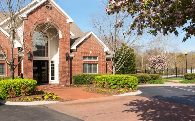 Atl-Cambridge-Hickory-Hollow.jpg