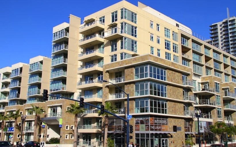 Breeza Condos