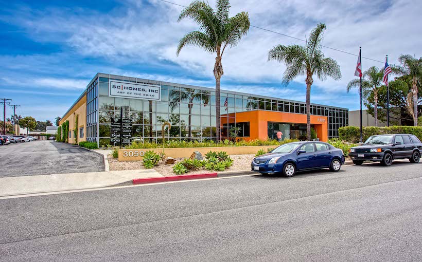 Connect-Media-3050_Pullman_Costa_Mesa_41.jpg