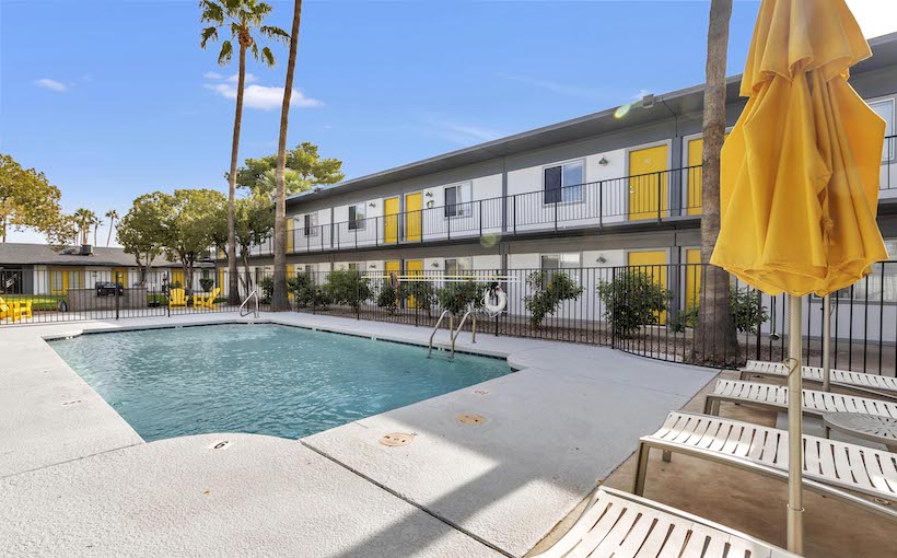 Connect-Media-CBRE-2936-N.-34th-Place-Phoenix.jpg