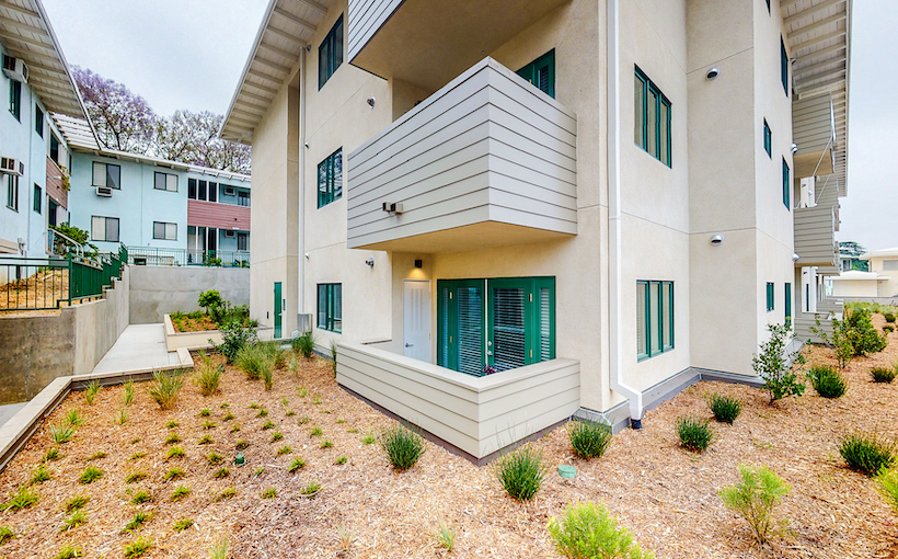 Connect-Media-Chase-Knolls-13401-Riverside-Dr-2-Los-Angeles.jpg