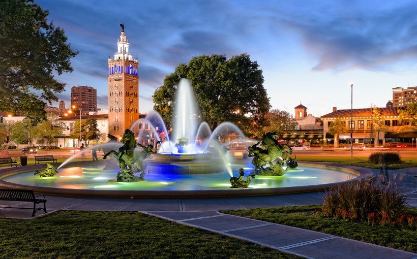 Connect-Media-Chicago-Counry-Club-Plaza-KC-MO.jpg