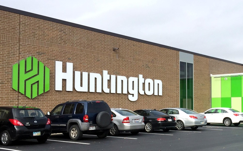 Connect-Media-Chicago-Huntington-Bancshares-Columbus-OH.jpg