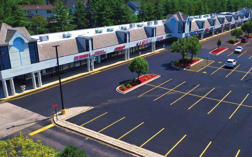 Connect-Media-Chicago-Huntington-Plaza-Hoffman-Estates-PNC-Anchored-Main.jpg