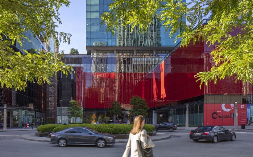 Connect-Media-Chicago-Optima-Signature-Entrance.jpg