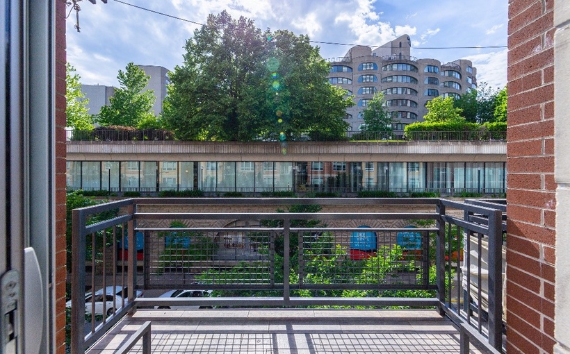 Connect-Media-Chicago-Wells-Place-Apartment-Balcony-Chicago.jpg