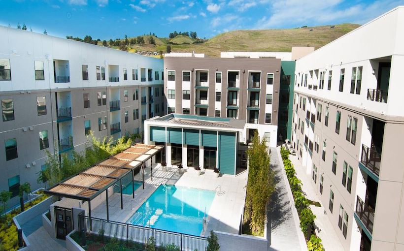 Connect-Media-Greystone-Cadence-Apartments-pool-Hayward.jpg