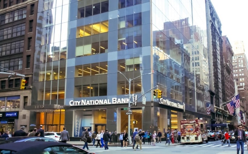 Connect-Media-New-York-1140-Avenue-of-the-Americas-exterior-street-level.jpg
