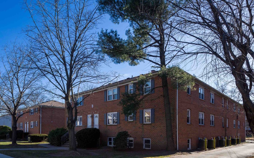Connect-Media-New-York-Ashton-Arms-Apartment-Complex-Bound-Brook-NJ.jpg