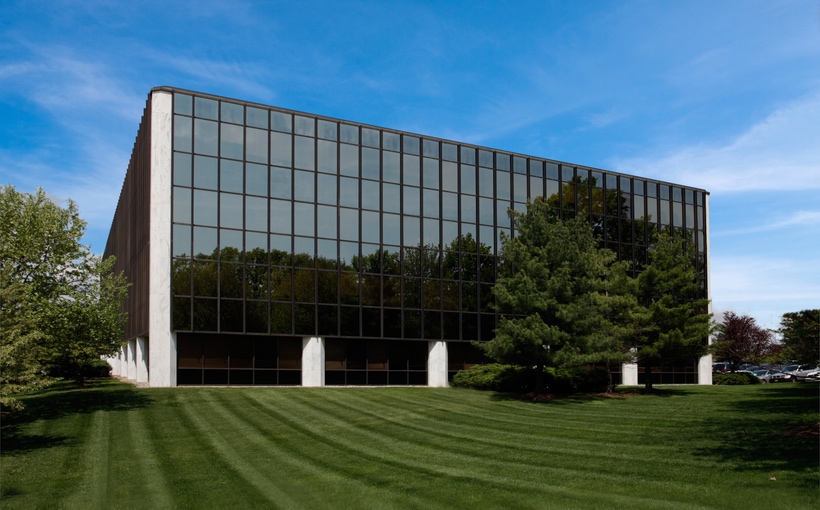Connect-Media-New-York-Woodbridge_Corporate_Plaza_Iselin-NJ.jpg