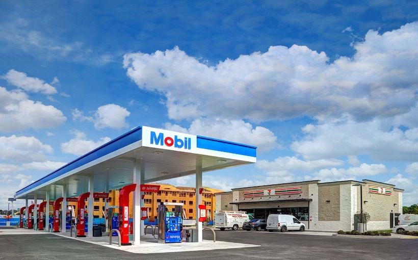 Connect-Media-SRS-PPark-7-Eleven-Tampa.jpg