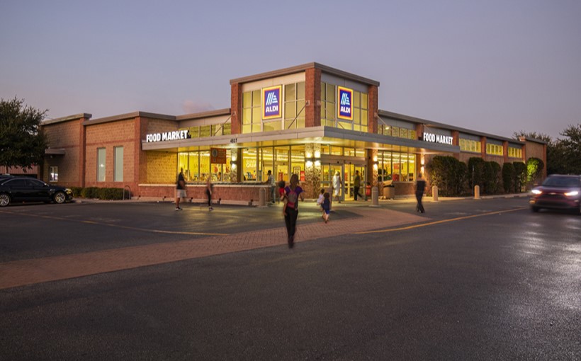 Connect-Media-Southgatae-Shopping-Center-FLA.jpg