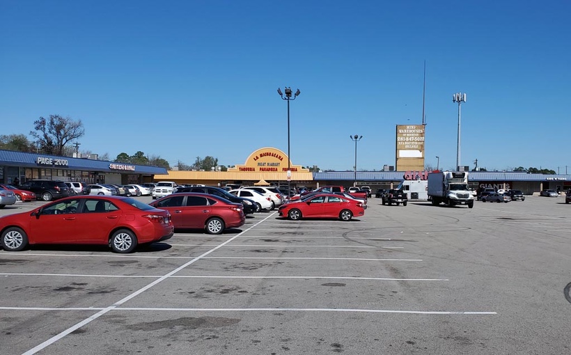 Grocery-Anchored Retail Trades in NW Houston