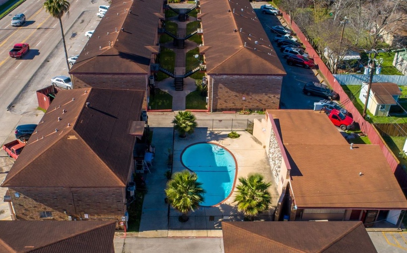 Marcus & Millichap Arranges Trade of Pasadena Workforce Housing