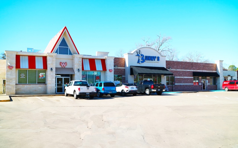 Whataburger-Anchored Retail Trades in Tyler