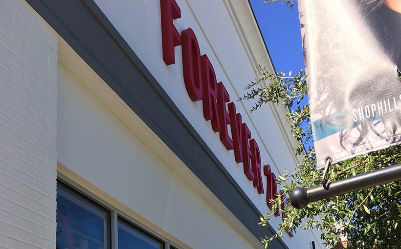 F21 Red, Grimaldi’s Come to Hillside Village