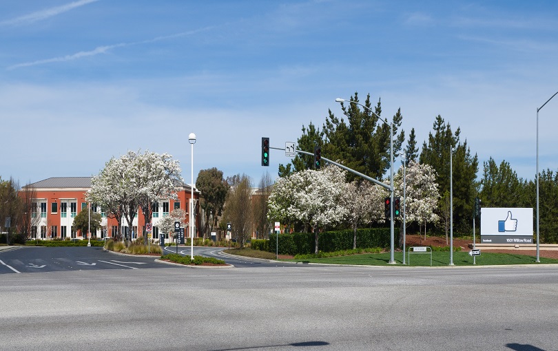 Facebook_Headquarters_Menlo_Park.jpg