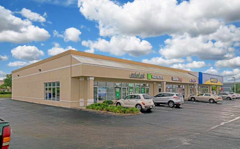 Fla-Brooksville-Plaza.jpg