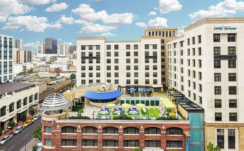 Pebbelbrook-_-Margaritaville-_-Hotel-_-Solamar-_-San-Diego-_-California.jpg
