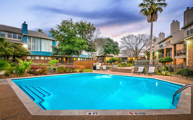 Hamilton Zanze Sells 184-Unit Enclave at Water’s Edge to TN Buyer