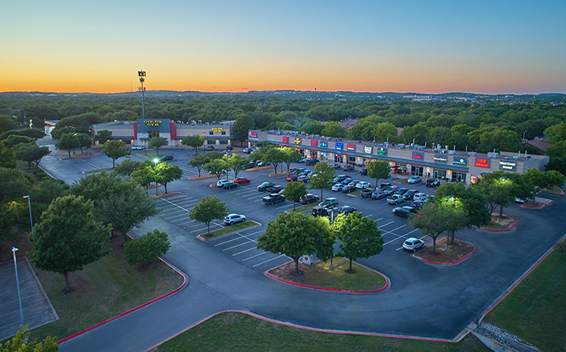 53K-SF West Creek Sells to Dallas Buyer