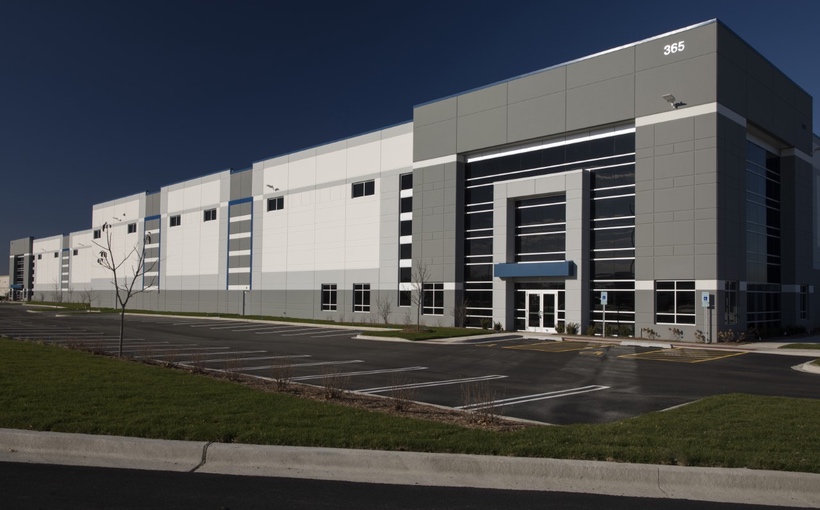 ch_LogistiCenter-at-North-Avenue-Carol-Stream-IL.jpg
