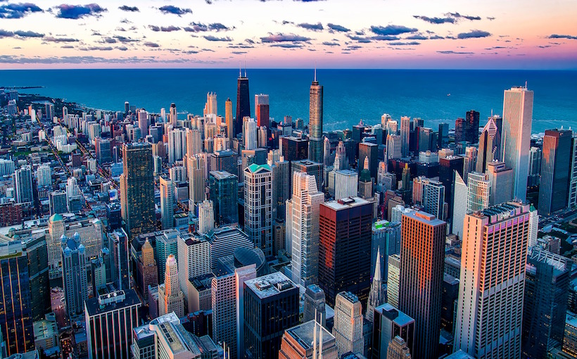 Chicago office broke a four-quarter streak of negative absorption in the fourth quarter of 2021