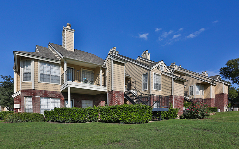 198-Unit Villas of Josey Ranch Trades Hands