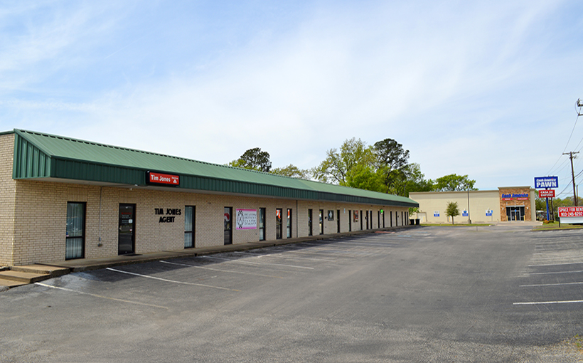 2106 W. Gentry Retail Center Changes Hands
