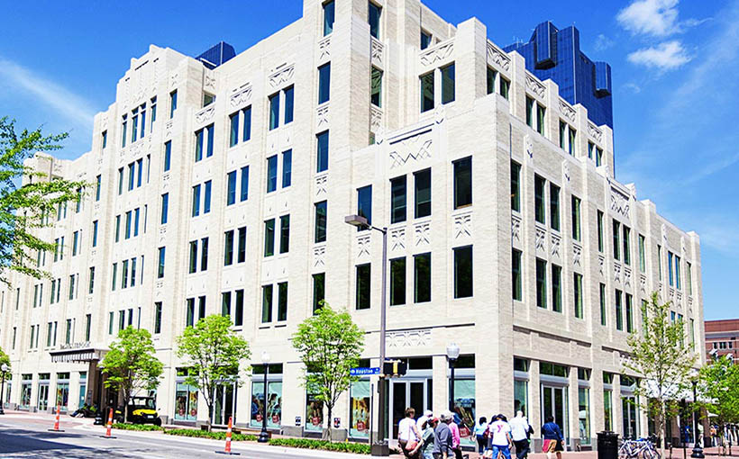 Amegy Bank HQ Arriving in Fort Worth