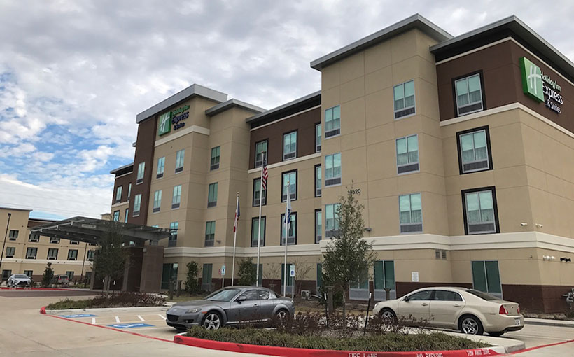 125-Key Holiday Inn Express Trades Hands
