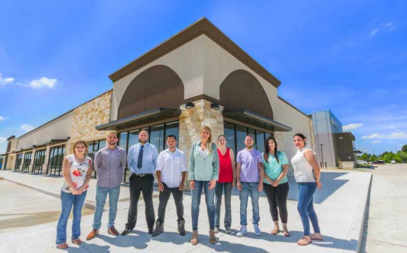 Bluewater Seafood Owner to Open First Captain Brad’s