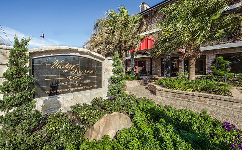 Dallas Investor Snags 810-Unit Vista on Gessner
