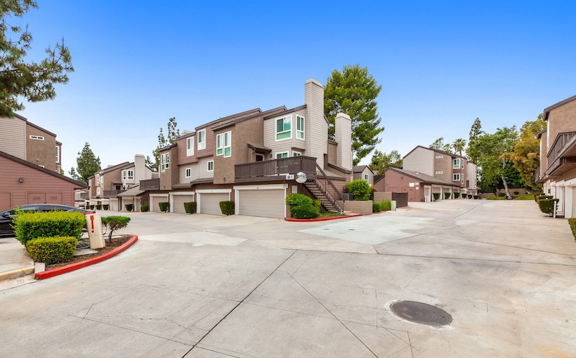 ie_Canyon-Crest-Views_berkadia_riverside.jpg