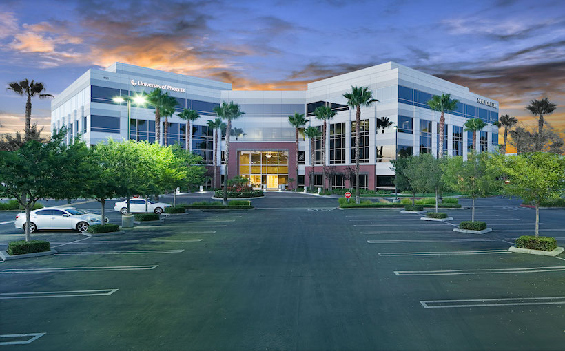 ie_VanderbiltPlaza_451-E.-Vanderbilt-Way-Photo-Credit-CBRE.jpg