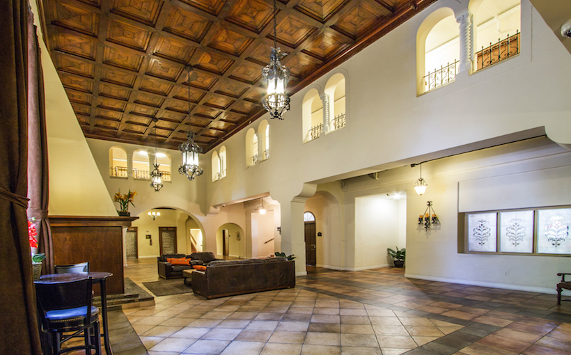 la_Lido-Lobby-1.jpg