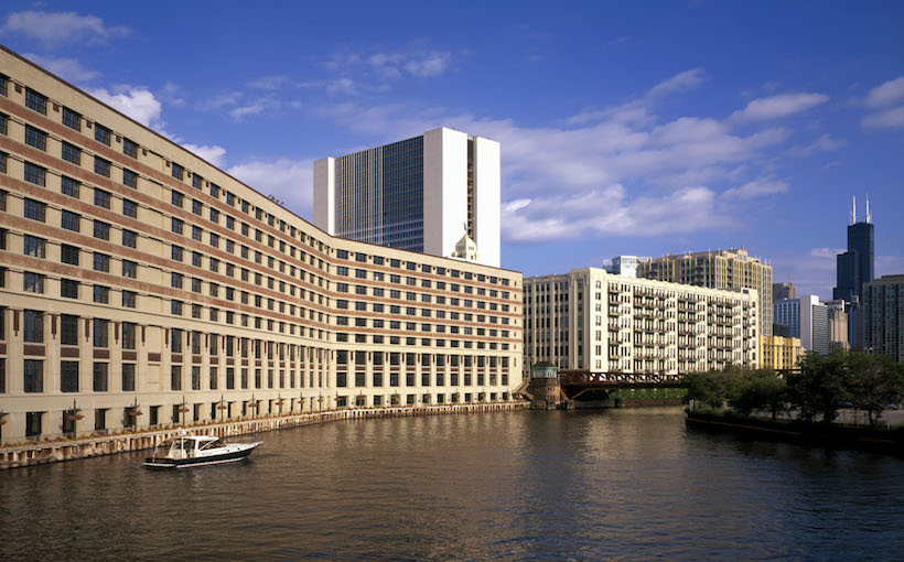 mw_600_west_chicago_ave_boat.jpg