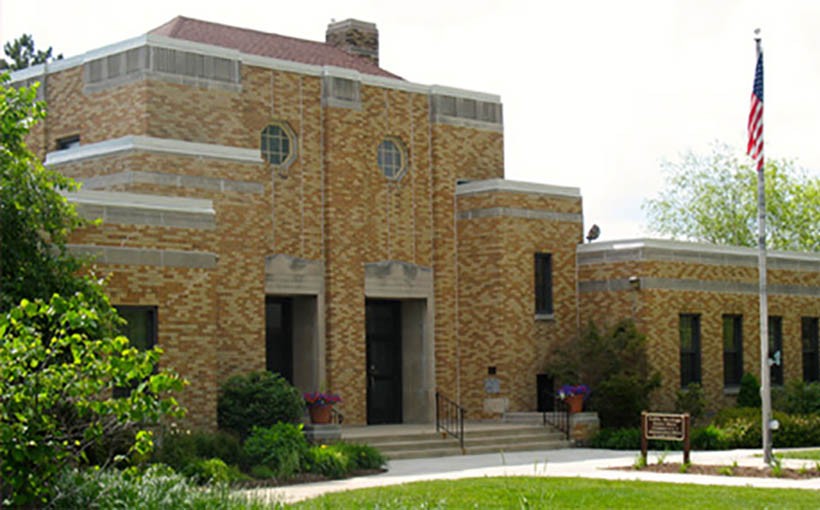mw_mequoncityhall_mequonWI.jpg