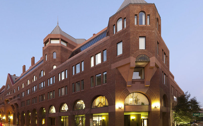 1025 Thomas Jefferson Sells to UK Investor for $142M
