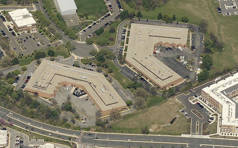 ne_1220-1221CarawayCourt_largoMD.jpg