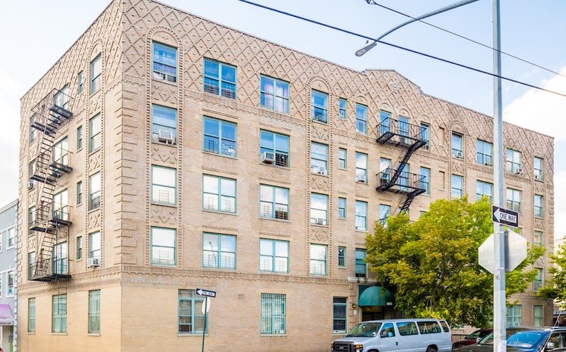 ny1065-Summit-Avenue-Bronx.jpg