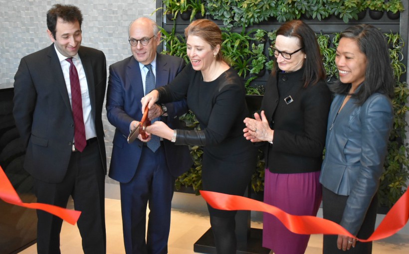 ny_15-Bridge-Park-Ribbon-CuttingCredit-NicholasSella.jpg