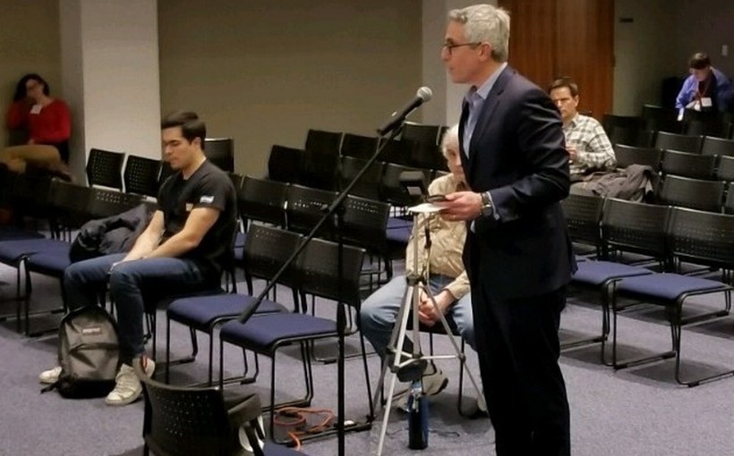 ny_Greg-Kraut-at-Hartford-meeting.jpg