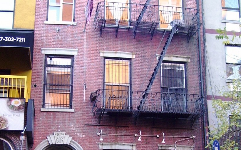 ny_Hamilton-Holly_House.jpg