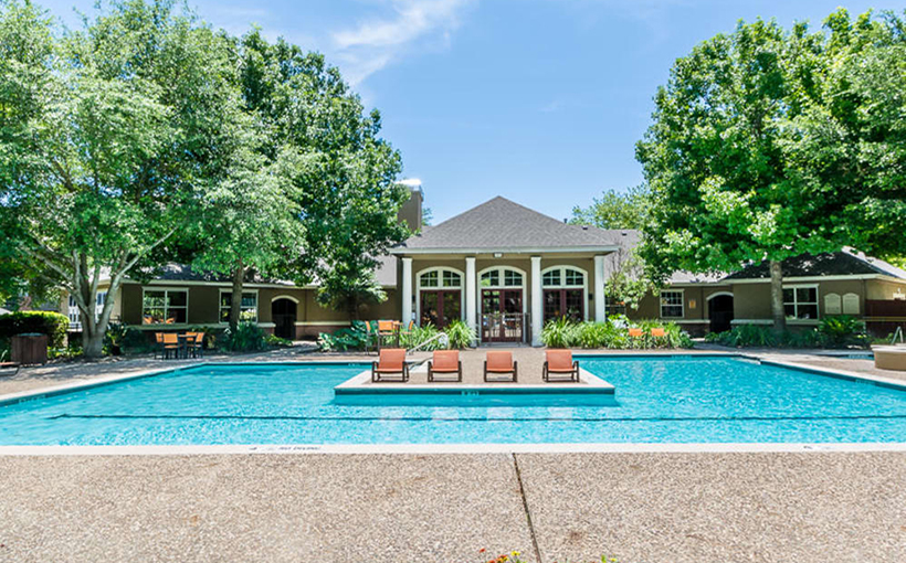 Provident Sells 306-Unit Manor at Castle Hills
