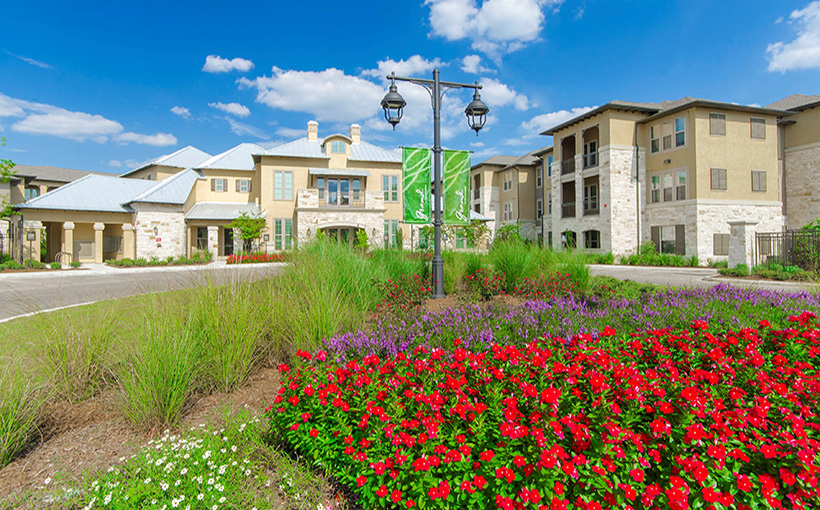 Bluerock Buys 320 Units on the North Side
