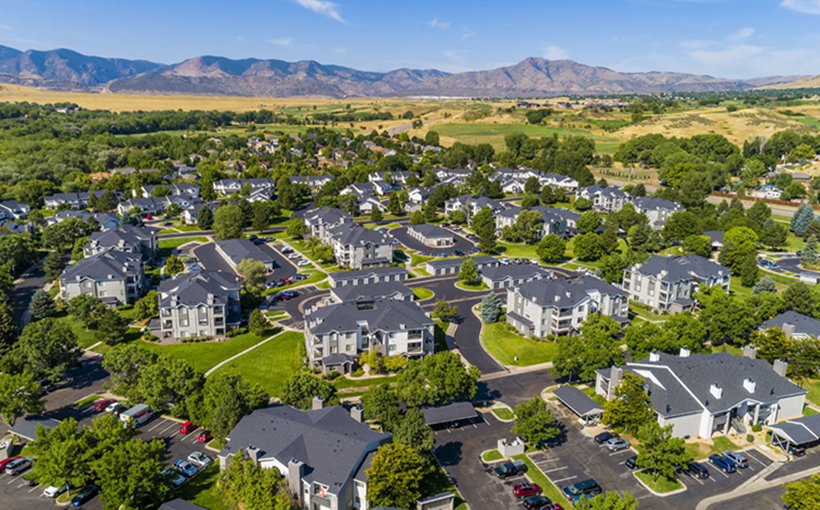 sw2605MillerDr_lakewoodCO.jpg