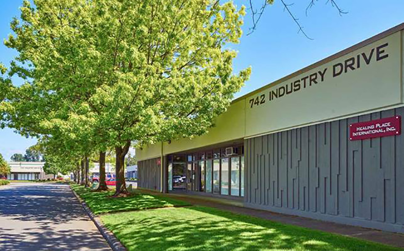 w_400-774IndustryDr_tukwillaWA.jpg